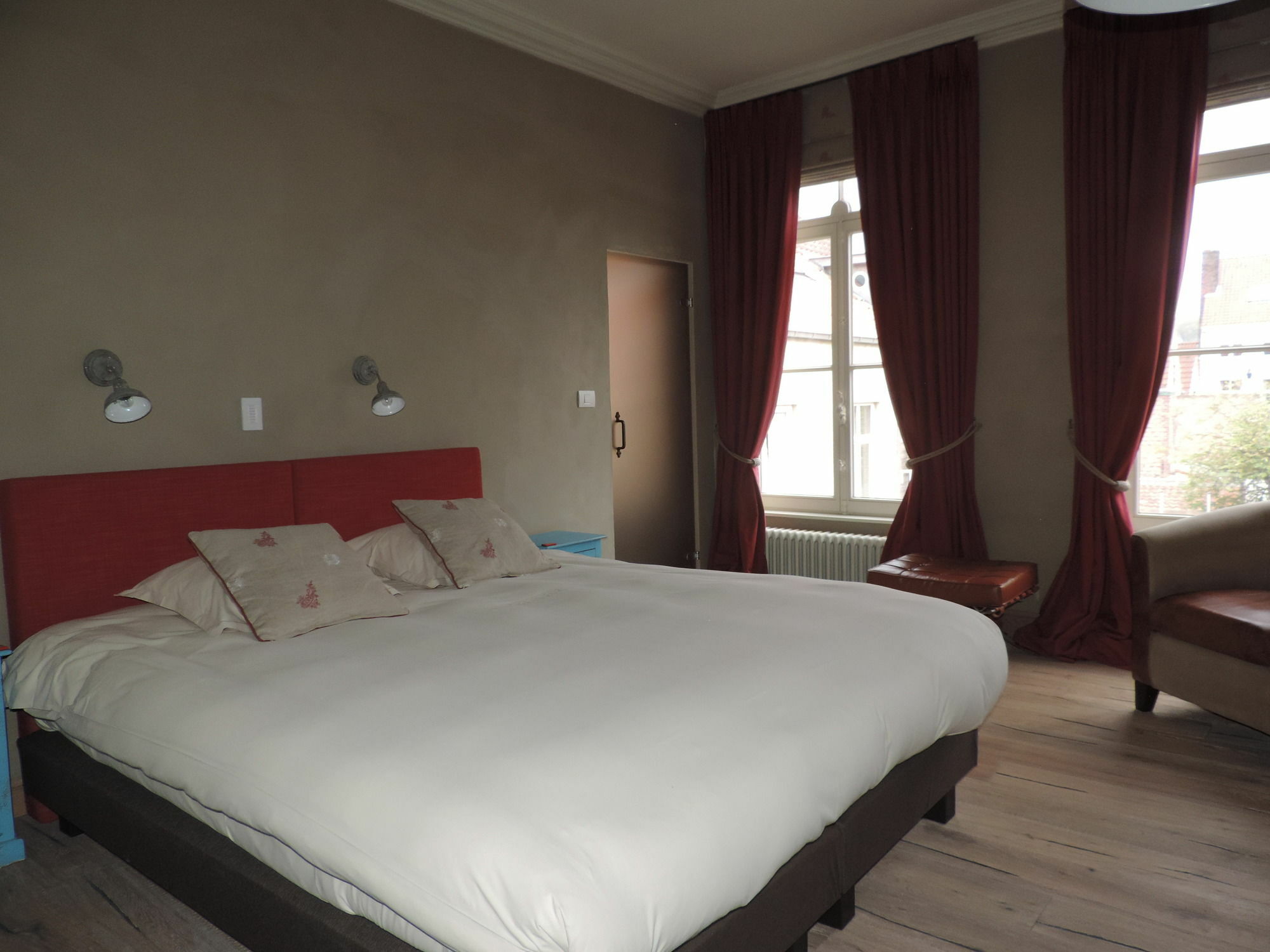 Saint-sauveur Bed & Breakfast 4*